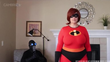 Elastigirl Katie Cummings hypnotized by screenslaver